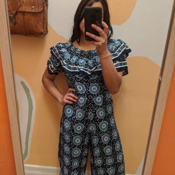 Floral Print Smocked-Shoulder Jumpsuit - Picture 2 of 3